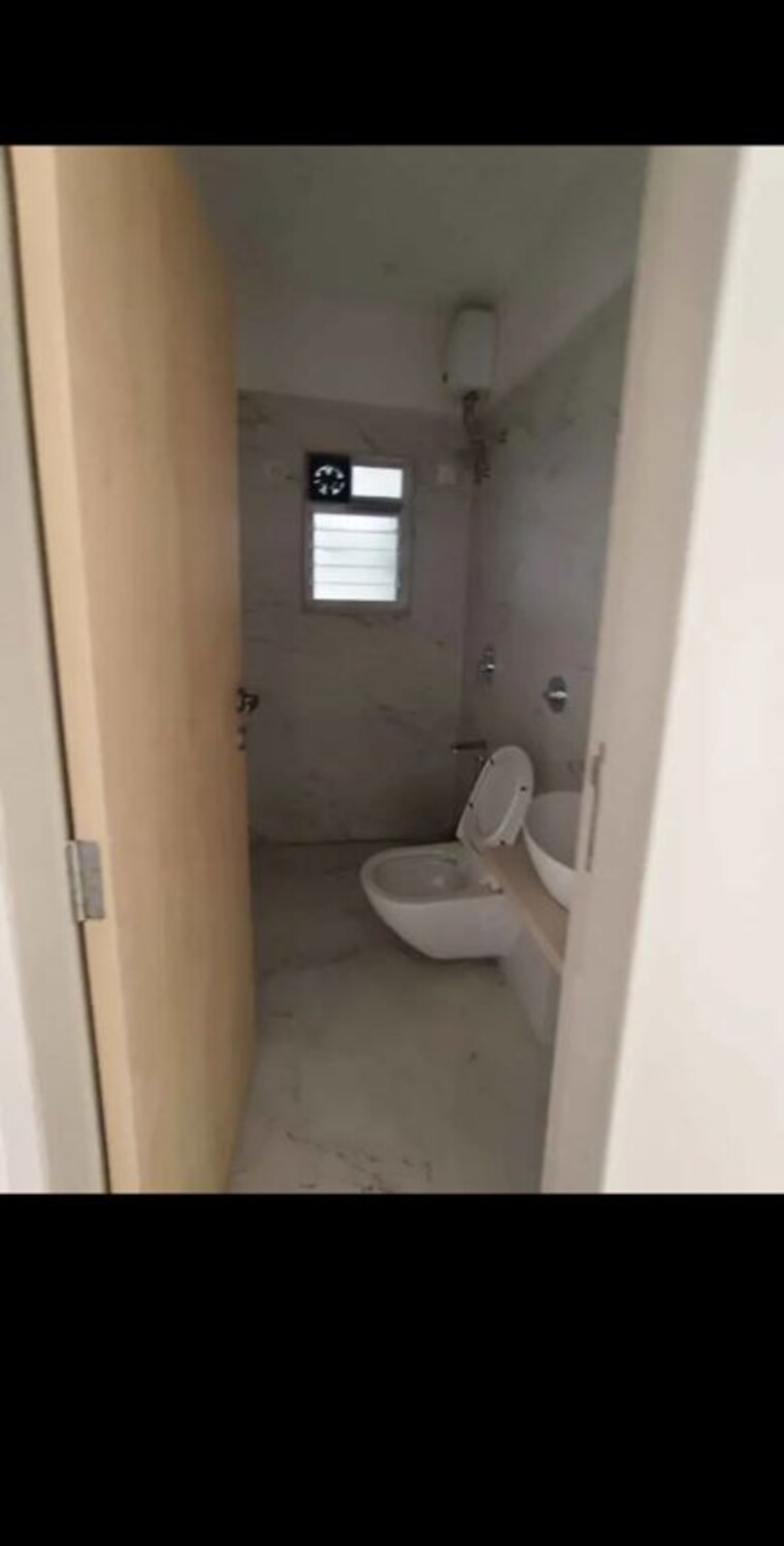 Bathroom, smit-apartment-rajawadi-colony 1.5 Bedroom 800 Sq.Ft. Apartment In Ghatkopar East Mumbai 10050315