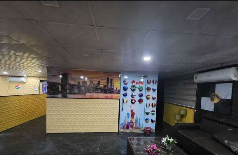 Bedroom, hazratganj Commercial Office Space 2000 Sq.Ft. In Hazratganj Lucknow 10050329
