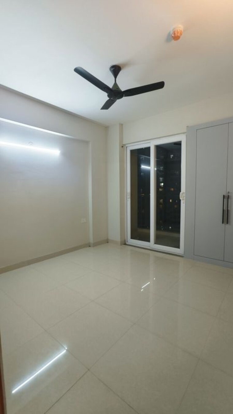 Room, tata-eureka-park 2 Bedroom 1100 Sq.Ft. Apartment In Sector 150 Noida 10050332