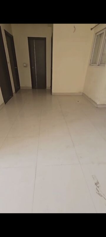 Room in 2 BHK Apartment at SVP Gulmohur Residency, Indrapuram – for Rent
