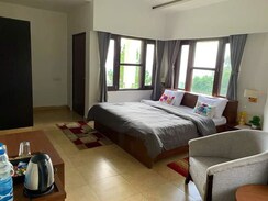 3 BHK + Pooja Room Apartment For Sale in Vasundhara Enclave