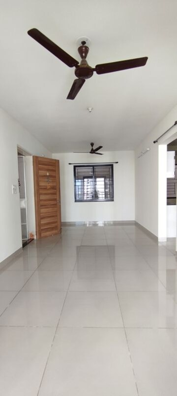 Room in 2 BHK Apartment at Nanded City Madhuvanti, Sinhagad Road – for Rent
