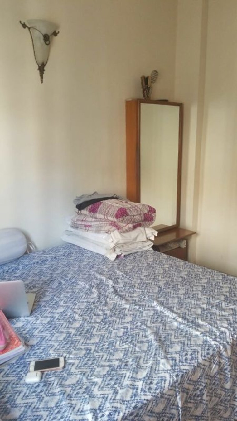 Bedroom, adarsh-nagar-chs-worli 1 Bedroom 650 Sq.Ft. Apartment In Worli Mumbai 10050359