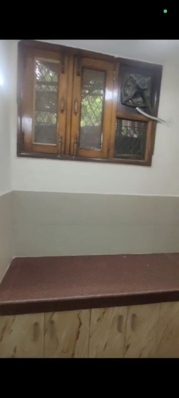 Room in 3 BHK Builder Floor at Malviya Nagar – for Rent
