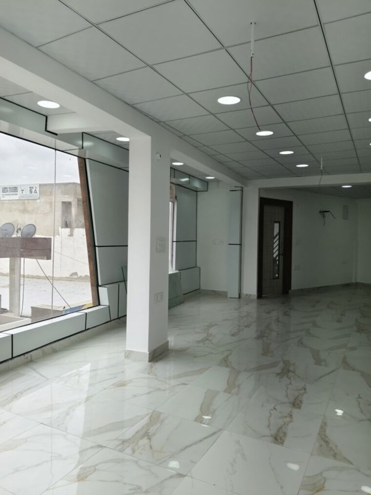 Room, jagatpura Commercial Showroom 900 Sq.Ft. In Jagatpura Jaipur 10050379