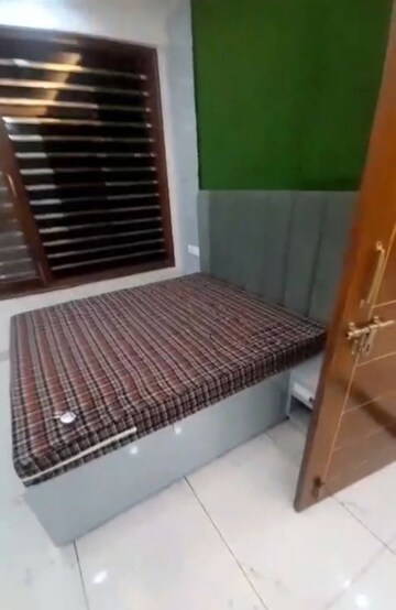 Bedroom in 2 BHK Builder Floor at Sector 49 – for Rent