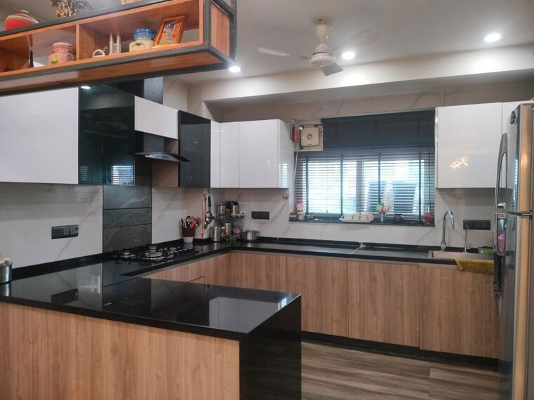 Kitchen, tata-primanti-villas 4 Bedroom 2905 Sq.Ft. Apartment In Sector 72 Gurgaon 10050419