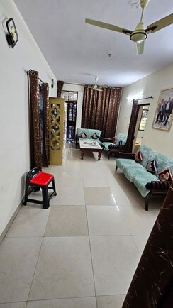 2 BHK Apartment For Rent in Vikas Puri