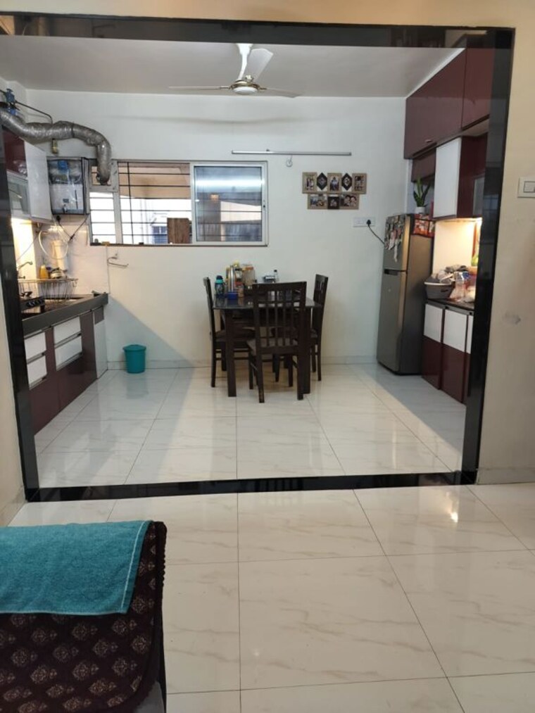 Living Room, amanora-gold-towers 2 Bedroom 646 Sq.Ft. Apartment In Hadapsar Pune 10050429