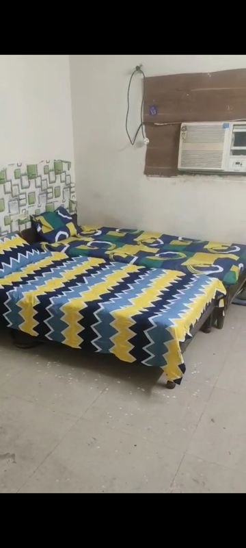 1 BHK Builder Floor For Rent in Sector 27