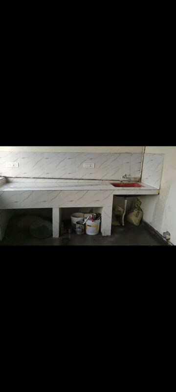 Bedroom in 1 BHK Builder Floor at Sector 27 – for Rent