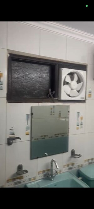 Furnished Amenities in 2 BHK Builder Floor at Malviya Nagar – for Rent