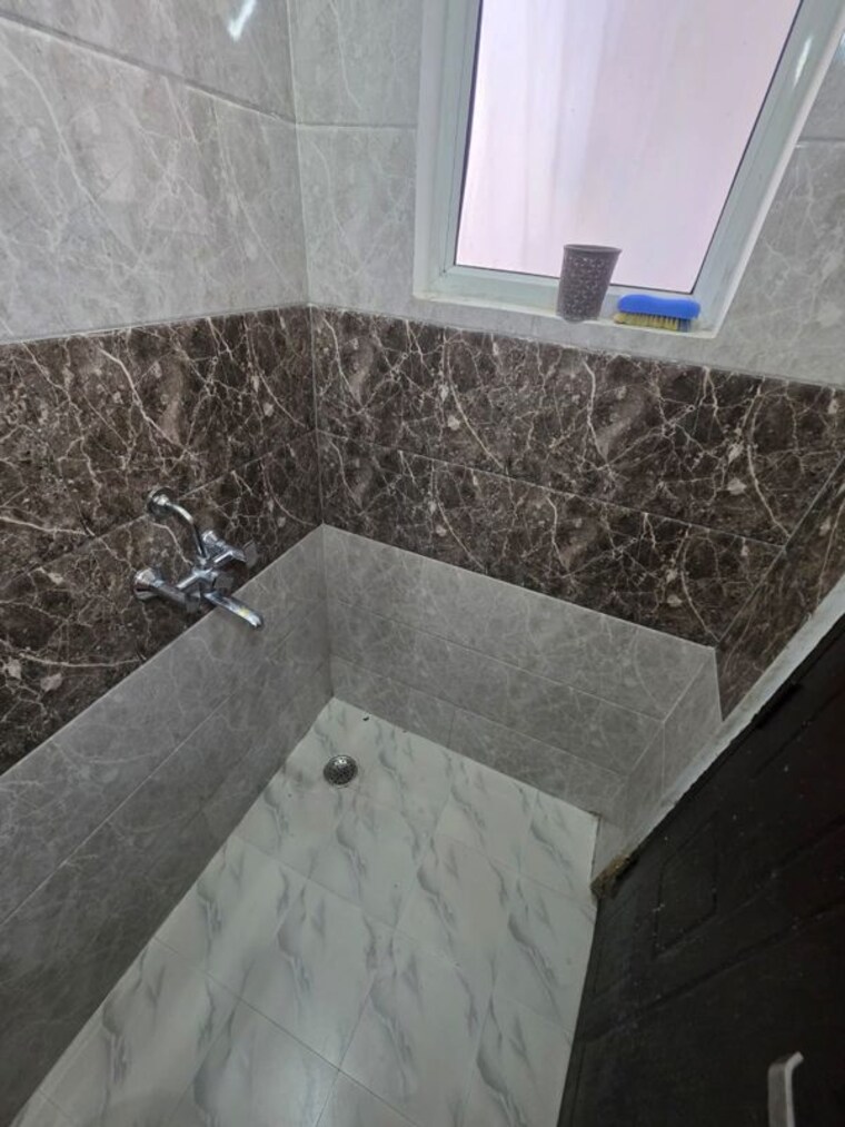 Kitchen, rk-qutab-heights 2 Bedroom 1210 Sq.Ft. Builder Floor In Dlf Phase iv Gurgaon 10050411