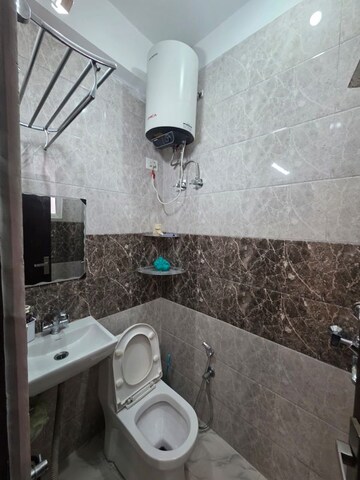 Bathroom in 2 BHK Builder Floor at RK Qutab Heights, Dlf Phase iv – for Rent