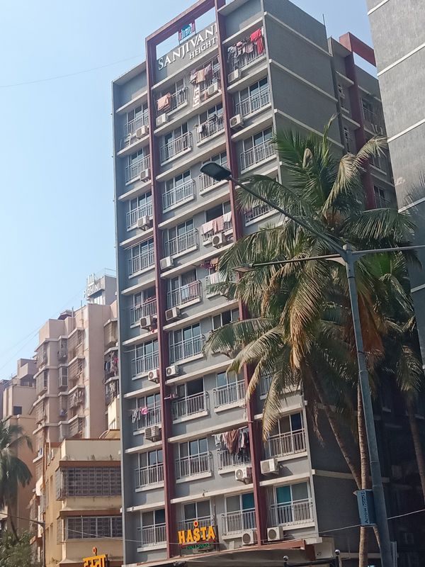 2 BHK Apartment For Rent in Royal Complex Borivalli