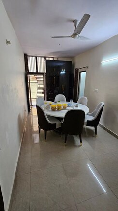 3 BHK Builder Floor For Rent in Vikas Puri