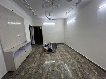2 BHK Apartment For Rent in Vikas Puri
