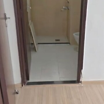 Bathroom in 4 BHK Apartment at Pioneer Park Phase 1, Sector 61 – for Rent