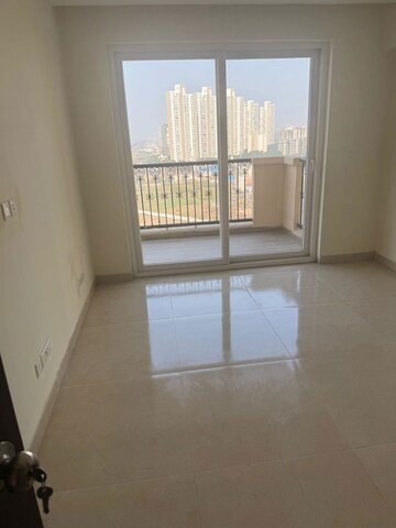 Room in 3.5 BHK Apartment at ATS Triumph, Sector 104 – for Rent