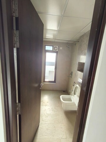 Building Lobby in 3.5 BHK Apartment at Celestia Spaces, Parel – for Rent