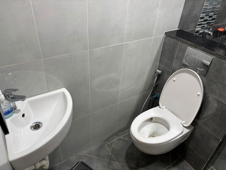 Bathroom, sumadhura-horizon 3 Bedroom 2500 Sq.Ft. Apartment In Kondapur Hyderabad 10050501
