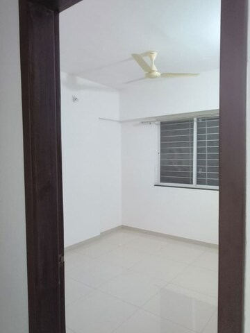 Room in 2 BHK Apartment at Utsav 51 Balewadi Residences, Balewadi – for Rent