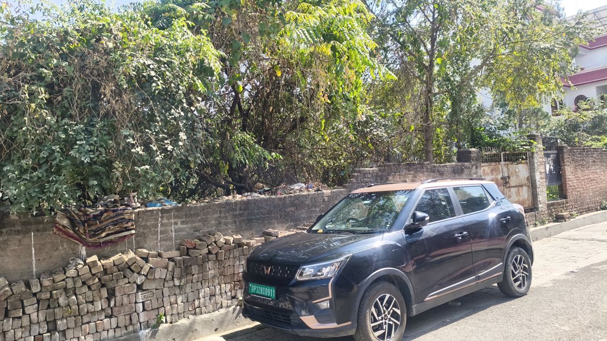 Plot For Sale in Gomti Nagar