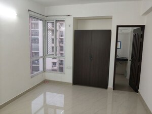 Room in 3 BHK Apartment at BBD Green City Sun Breeze Apartments, Gomti Nagar – for Rent