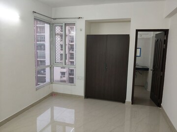 Room in 3 BHK Apartment at BBD Green City Sun Breeze Apartments, Gomti Nagar – for Rent