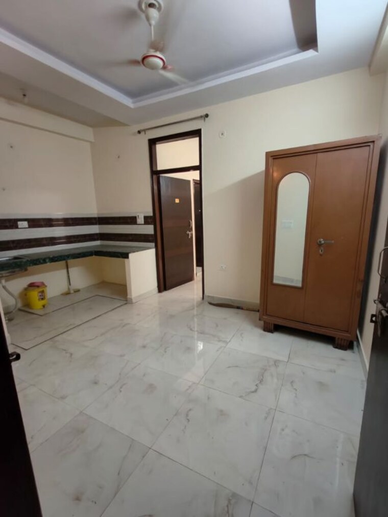 Kitchen, mahesh-apartments 3 Bedroom 1250 Sq.Ft. Apartment In Vasundhara Enclave Delhi 9155689
