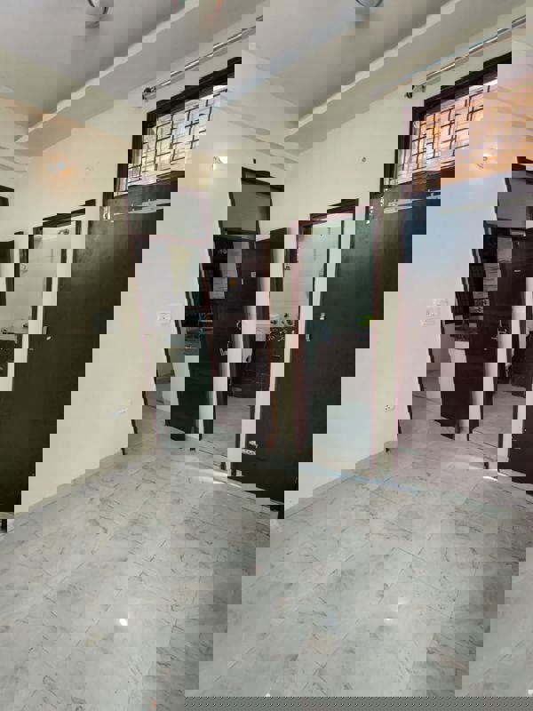 3 BHK + Pooja Room Apartment For Rent in Mahesh Apartments