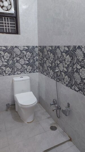 Bathroom in 3 BHK Builder Floor at Gomti Nagar – for Rent