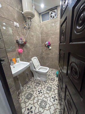Bathroom in 1 BHK Builder Floor at Malviya Nagar – for Rent