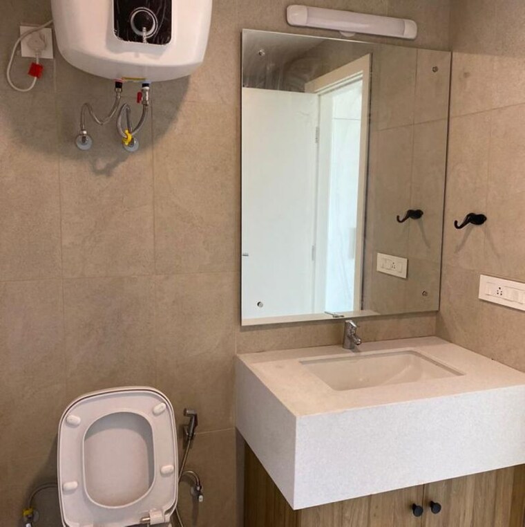 Bathroom, ireo-the-corridors 3 Bedroom 1727 Sq.Ft. Apartment In Ramgarh Dhani Gurgaon 10050600