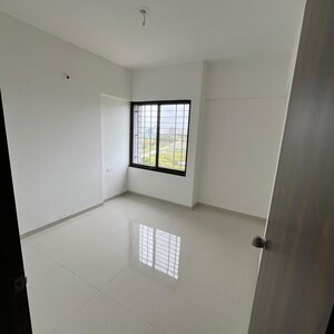 Room in 2 BHK Apartment at Tathawade – for Rent