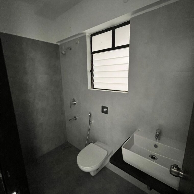 Bathroom, tathawade 2 Bedroom 800 Sq.Ft. Apartment In Tathawade Pune 10050602