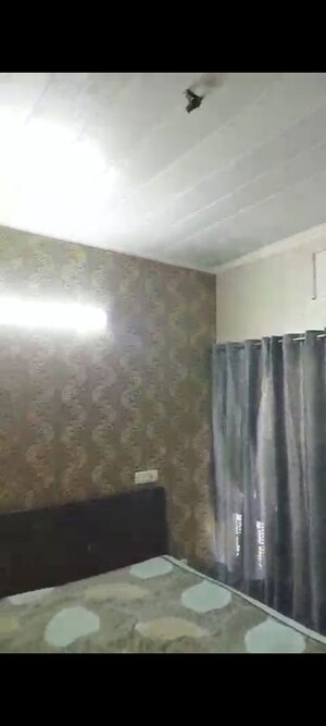 Bedroom in 4 BHK Builder Floor at Sector 7 – for Rent