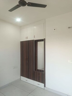 Room in 2 BHK Apartment at GMADA Eco City, North Mullanpur – for Rent