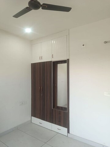 Room in 2 BHK Apartment at GMADA Eco City, North Mullanpur – for Rent