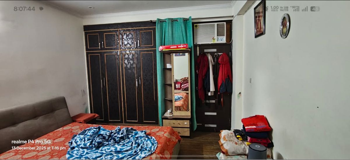 3 BHK + Extra Room Apartment For Rent in Omega Orchid Heights
