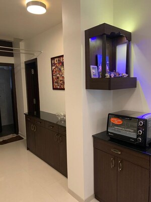 Furnished Amenities in 2 BHK Apartment at Chitrapur CHS, Bandra West – for Rent