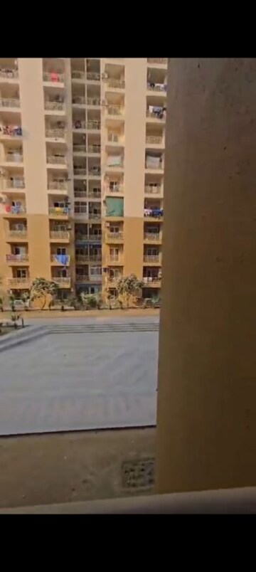 Parking in 3 BHK Apartment at Paramount Emotions, Sector 1 Greater Noida – for Sale