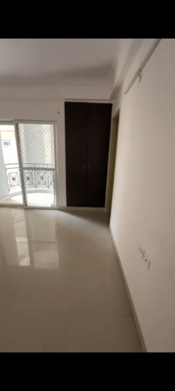 Room in 3 BHK Apartment at Paramount Emotions, Sector 1 Greater Noida – for Sale