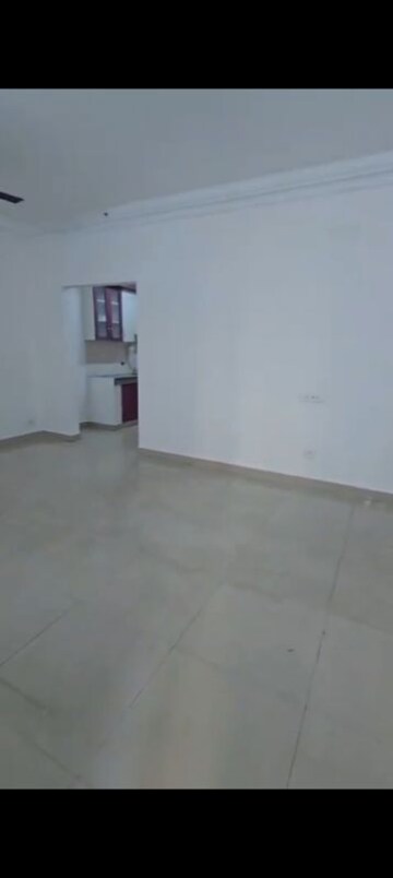 Room in 3 BHK Apartment at Paramount Emotions, Sector 1 Greater Noida – for Sale