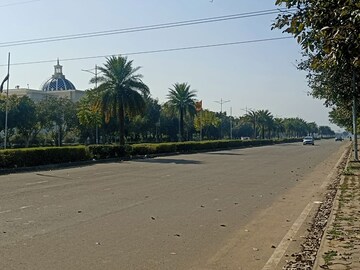  Plot – Exterior View View at Mullanpur - for Sale