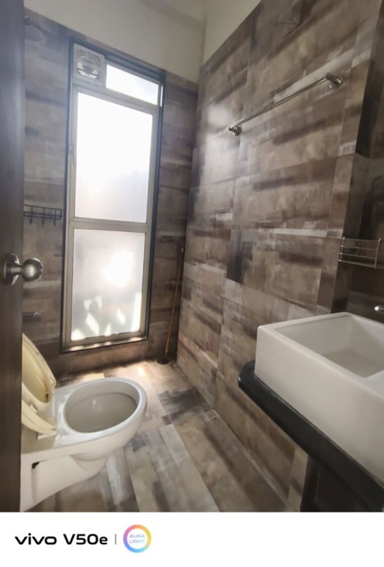 Bathroom, shree-shakun-heights 2 Bedroom 700 Sq.Ft. Apartment In Goregaon East Mumbai 10050722