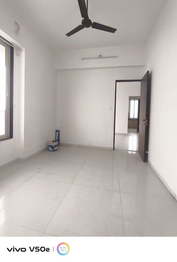 Room in 2 BHK Apartment at Shree Shakun Heights, Goregaon East – for Sale