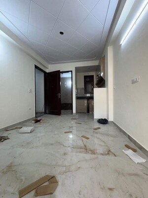 Room in 1 BHK Builder Floor at Palm Residency Chhatarpur, Chattarpur – for Rent