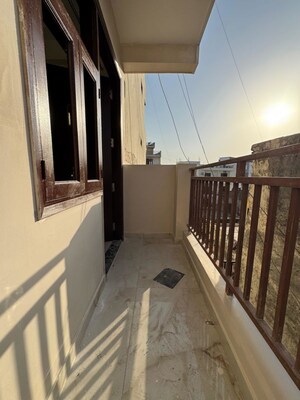 Balcony in 1 BHK Builder Floor at Palm Residency Chhatarpur, Chattarpur – for Rent