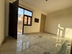 Room in 1 BHK Builder Floor at Palm Residency Chhatarpur, Chattarpur – for Rent